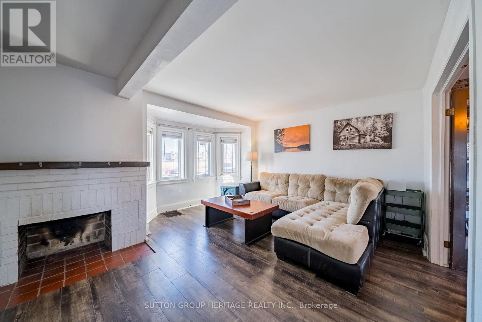 637 Masson Street Property Photo 8