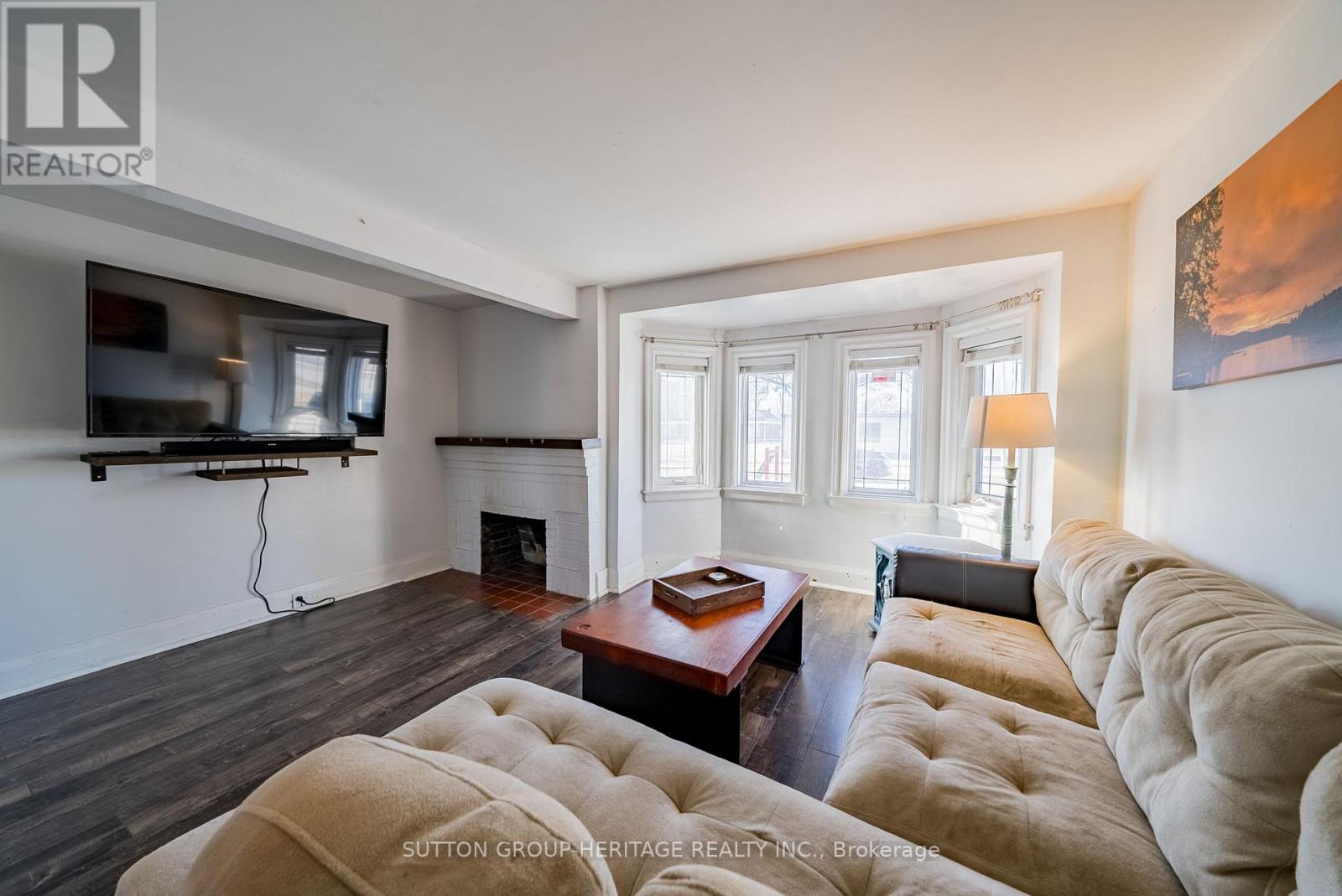 637 Masson Street Property Photo 9