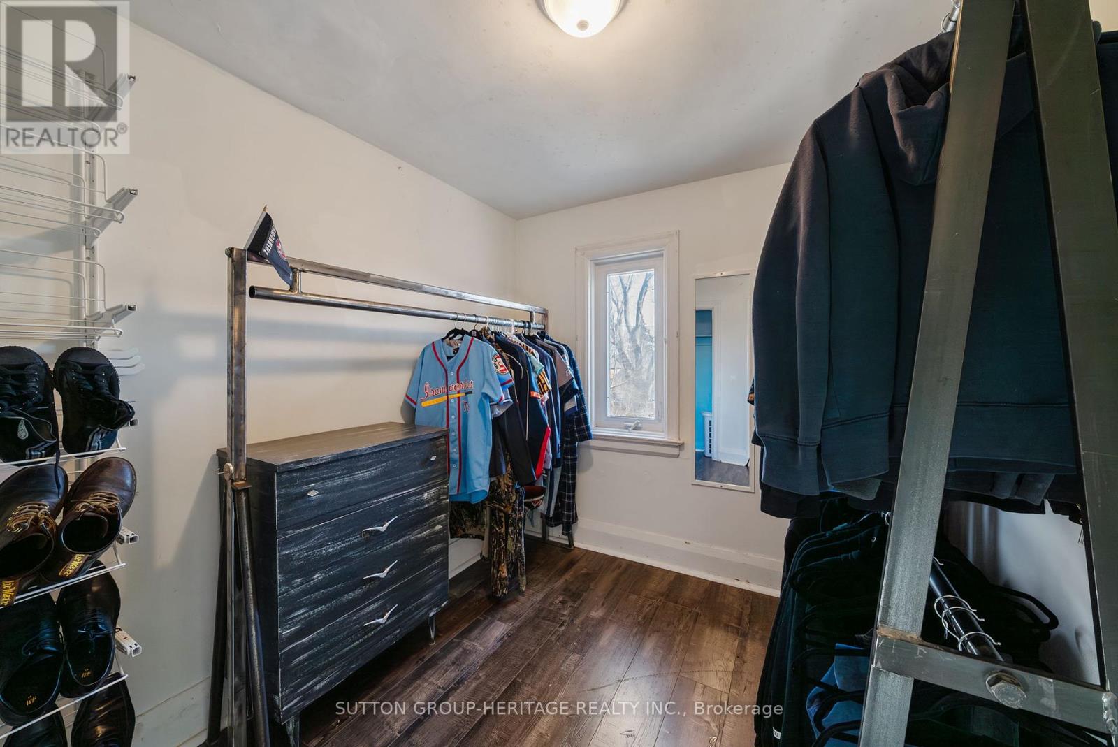 637 Masson Street Property Photo 29