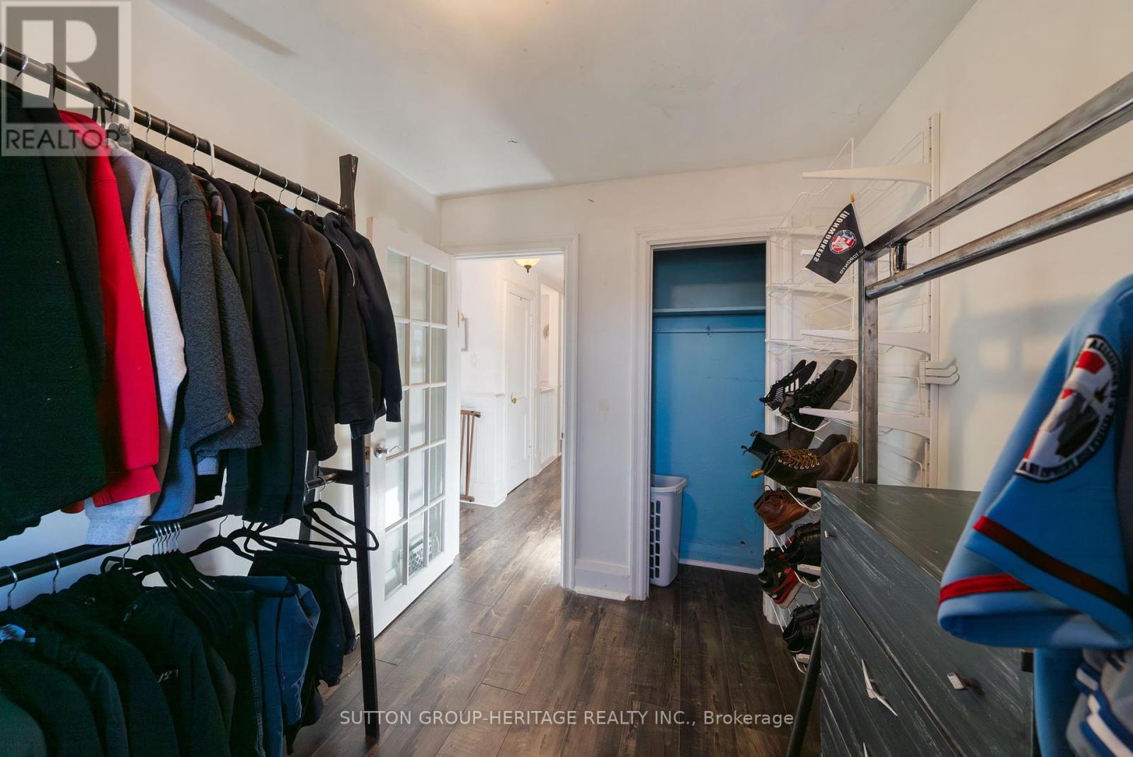 637 Masson Street Property Photo 30