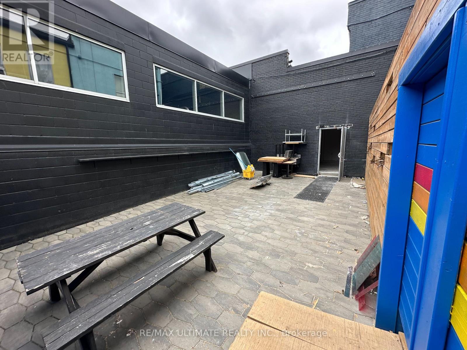 1501 Gerrard Street E Property Photo 4