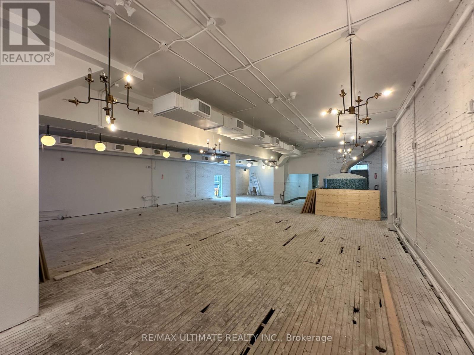 1501 Gerrard Street E Property Photo 8