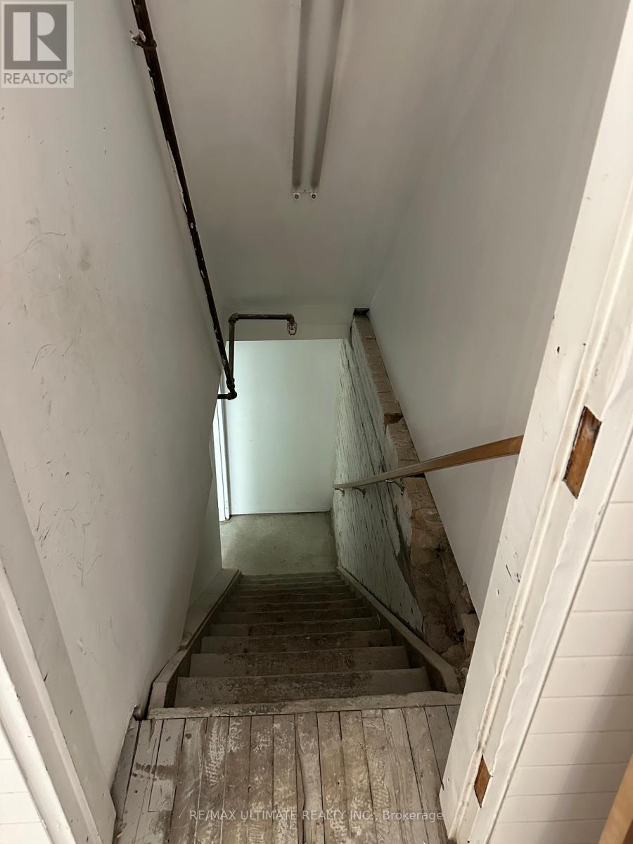 1501 Gerrard Street E Property Photo 24
