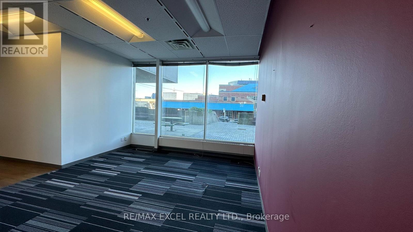 105a - 55 Town Centre Court Property Photo 5