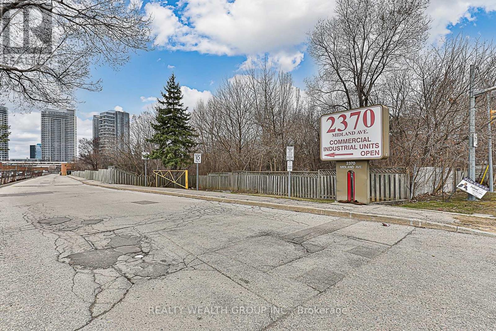 2370 Midland Ave Property Photo