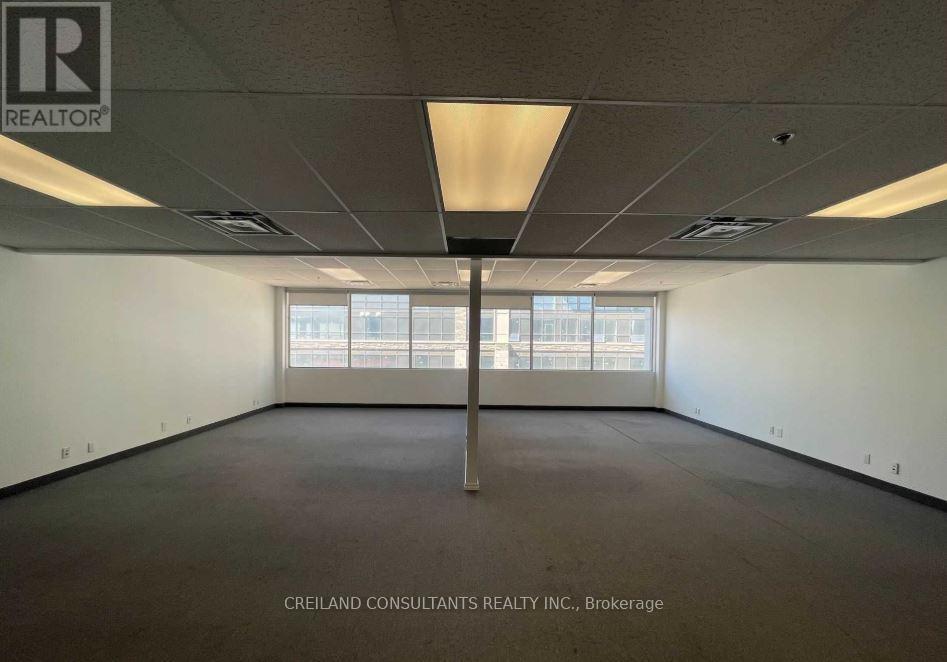 210 - 1 Rossland Road W Property Photo 4