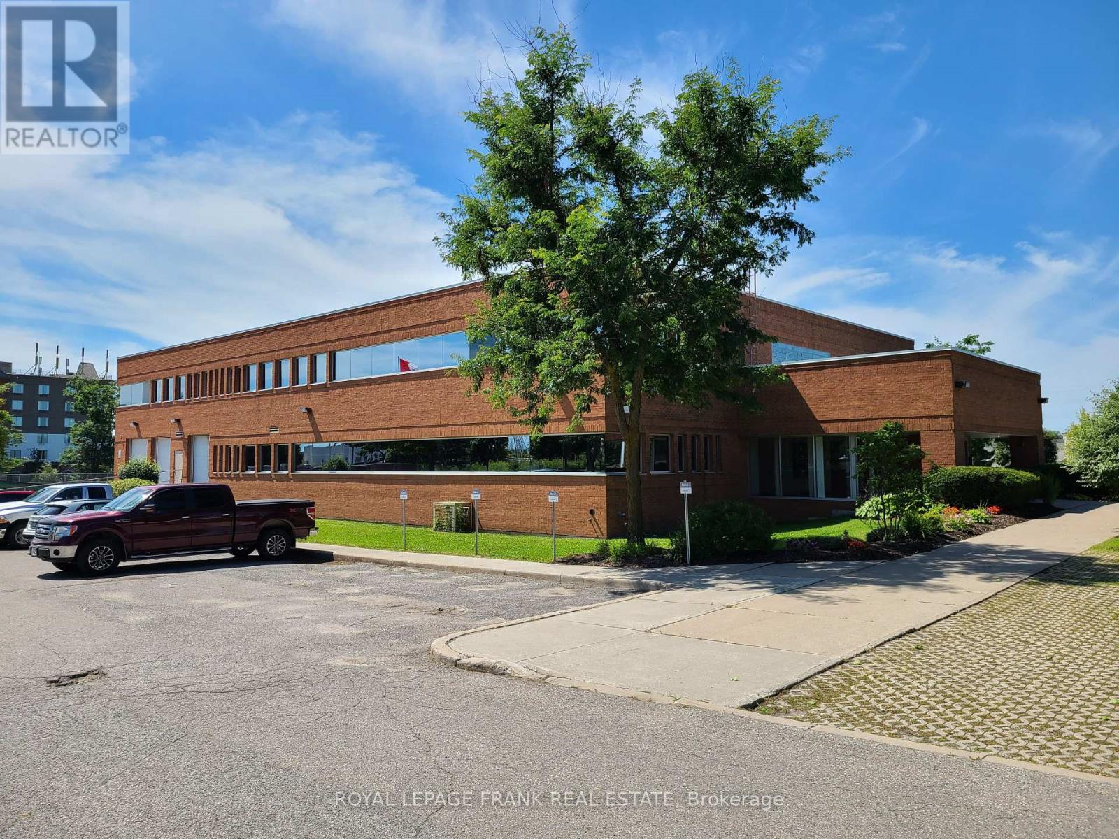 B11 - 415 Baseline Road W Property Photo 1