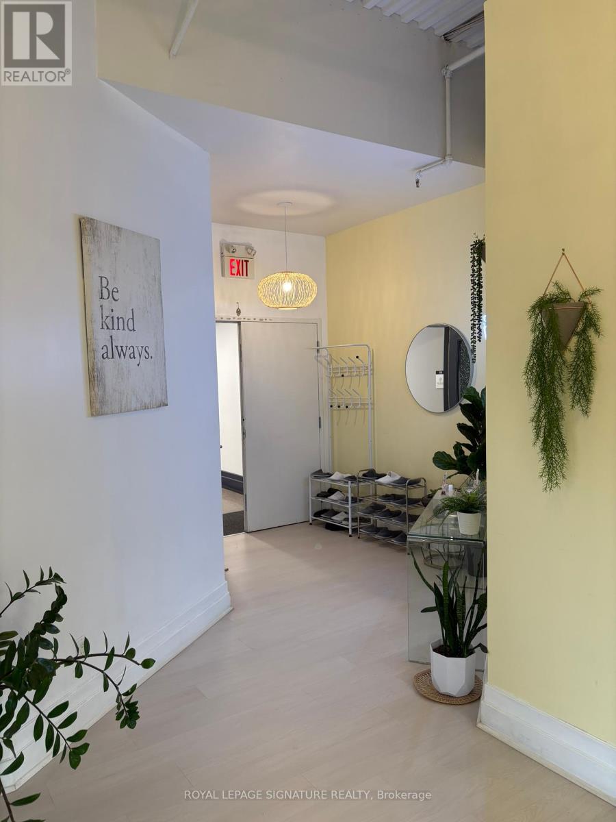 303 - 349 Carlaw Avenue Property Photo 6