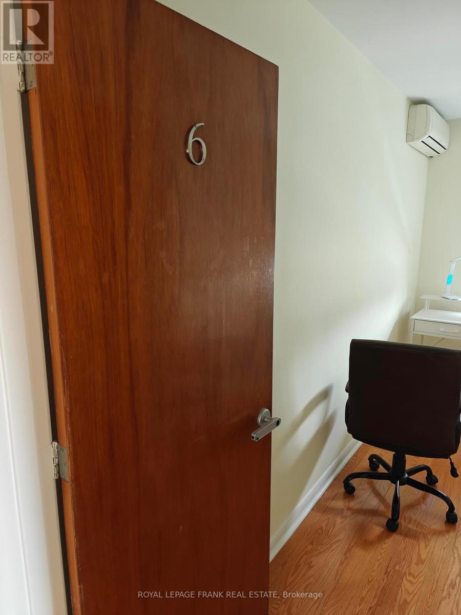Room #6 - 374 Central Park Boulevard S Property Photo 3
