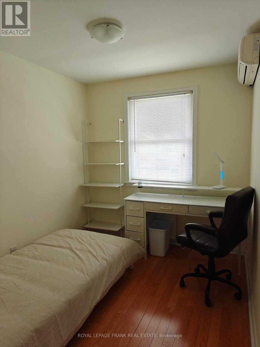 Room #9 - 374 Central Park Boulevard S Property Photo 2