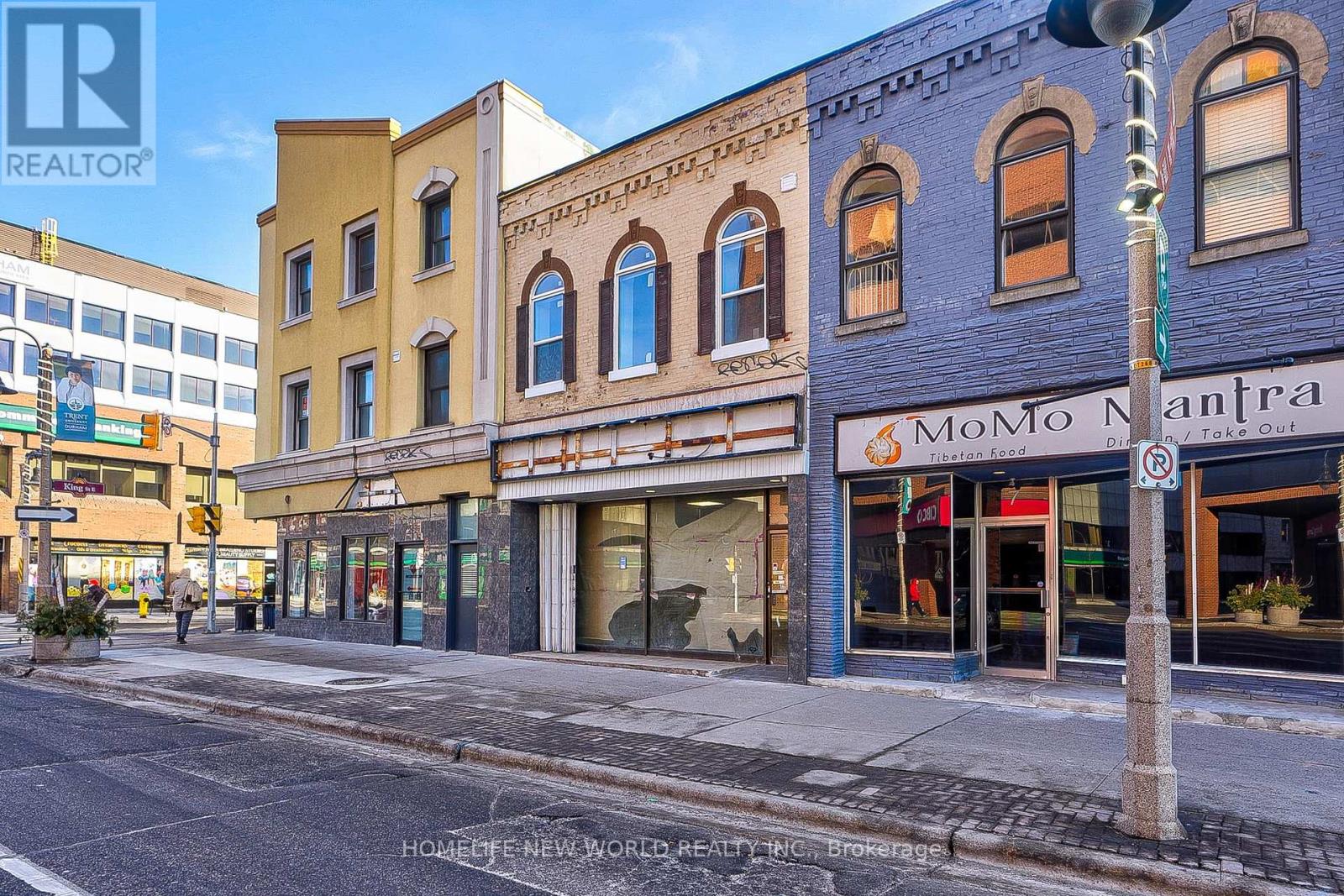 5 SIMCOE STREET S Property Photo 1