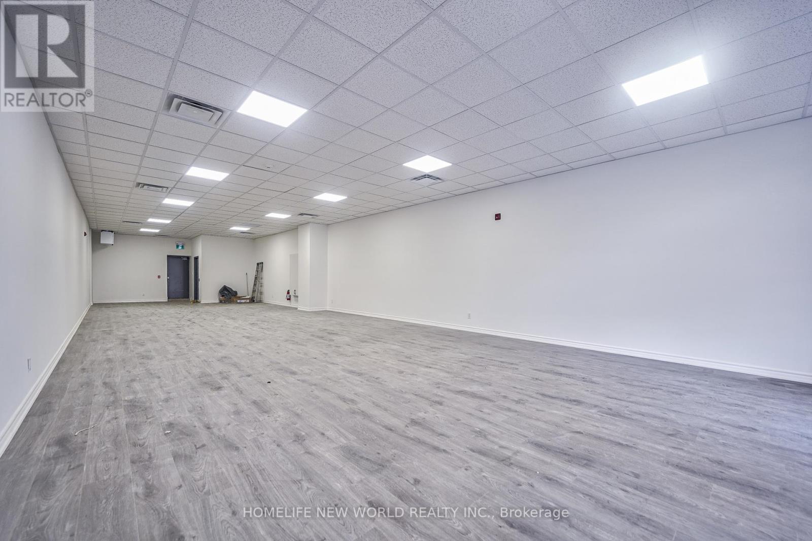 5 Simcoe Street S Property Photo 12