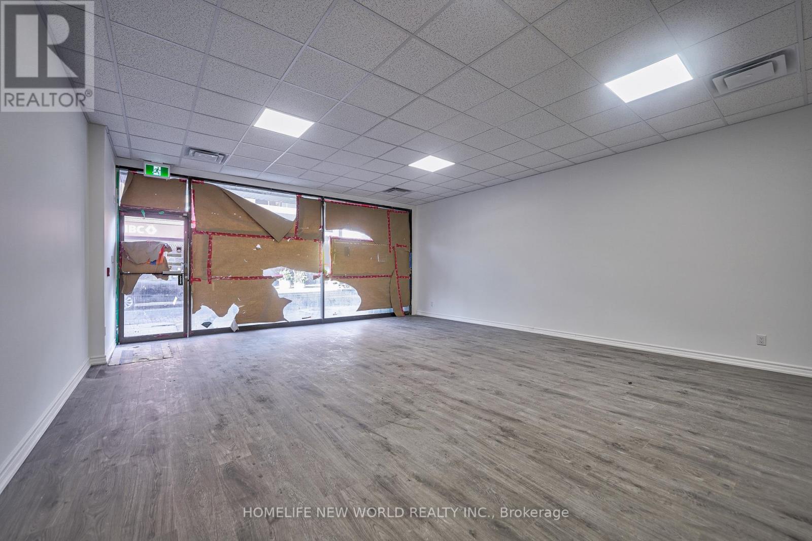 5 Simcoe Street S Property Photo 13
