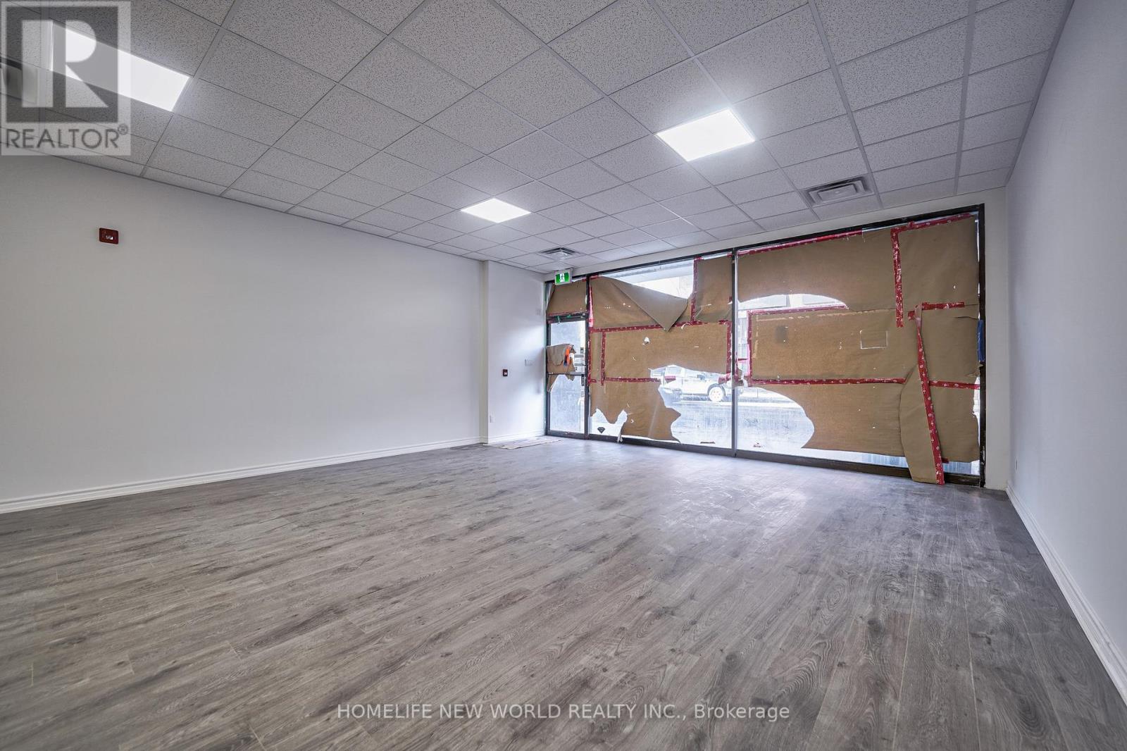 5 Simcoe Street S Property Photo 15