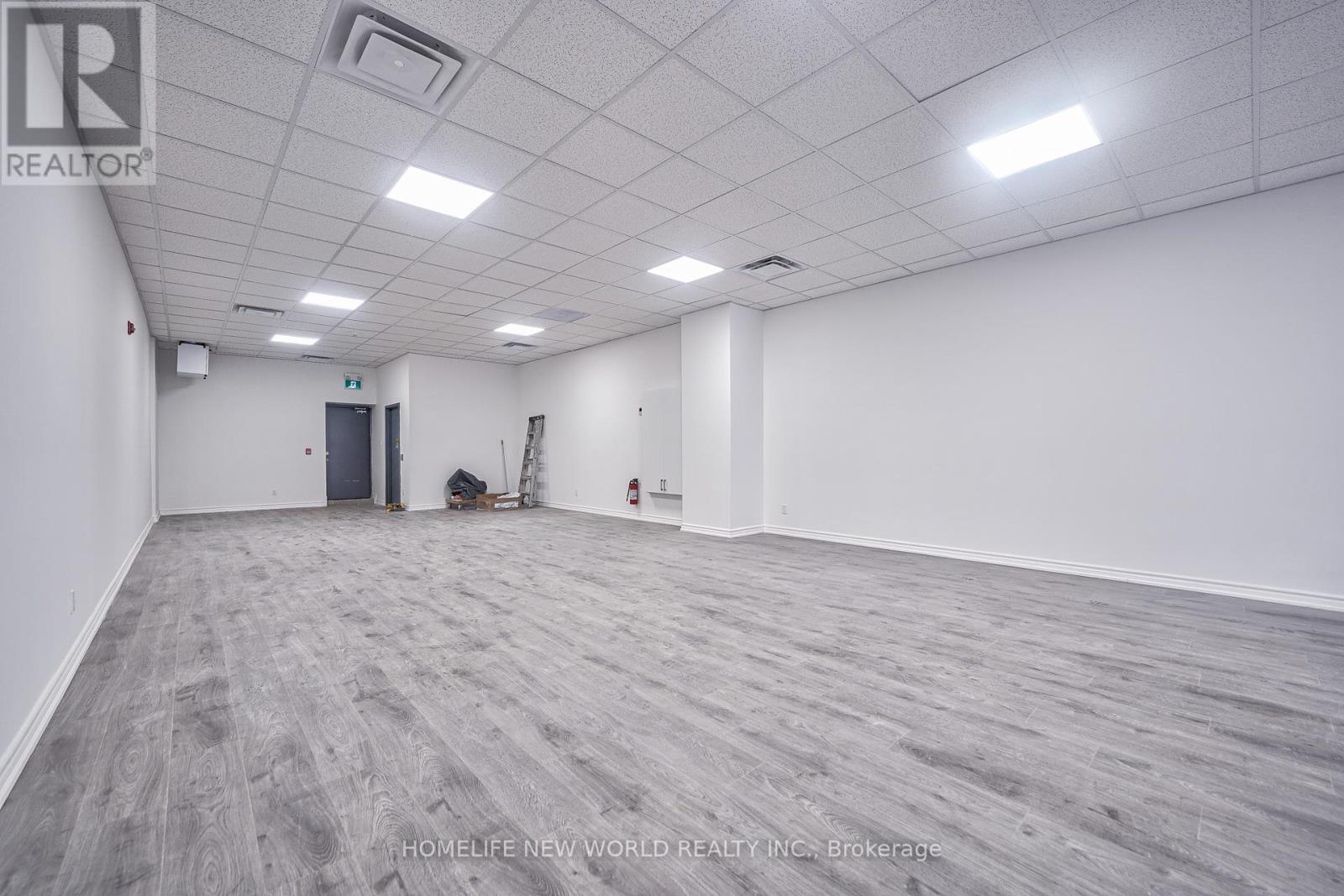 5 Simcoe Street S Property Photo 16