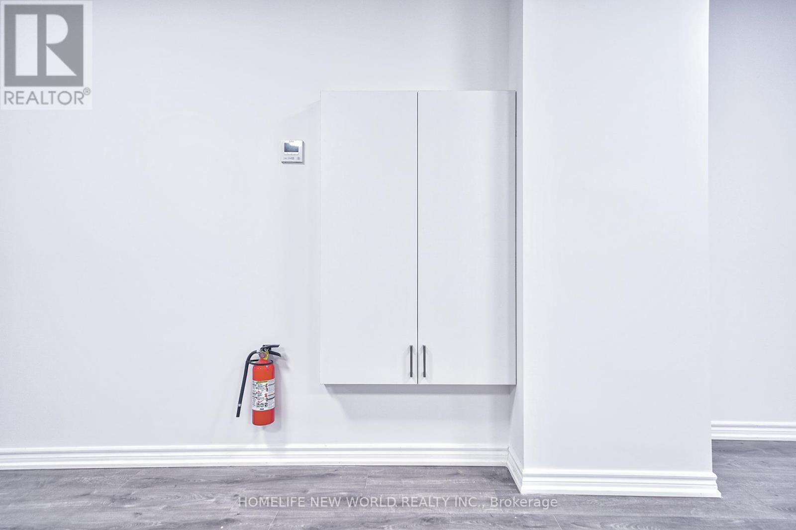 5 Simcoe Street S Property Photo 18