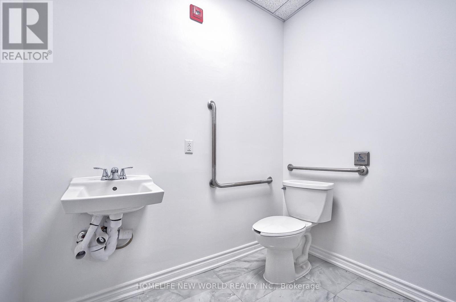 5 Simcoe Street S Property Photo 25