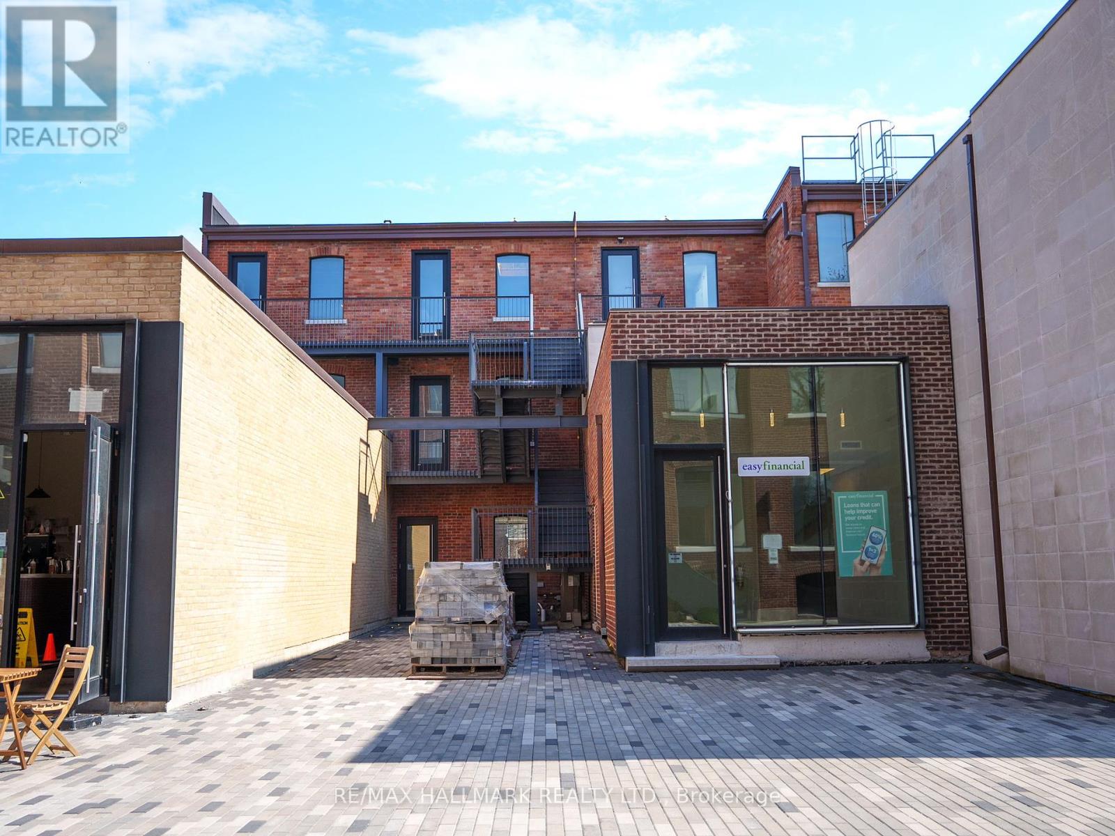 300 - 972 Queen Street E Property Photo 14