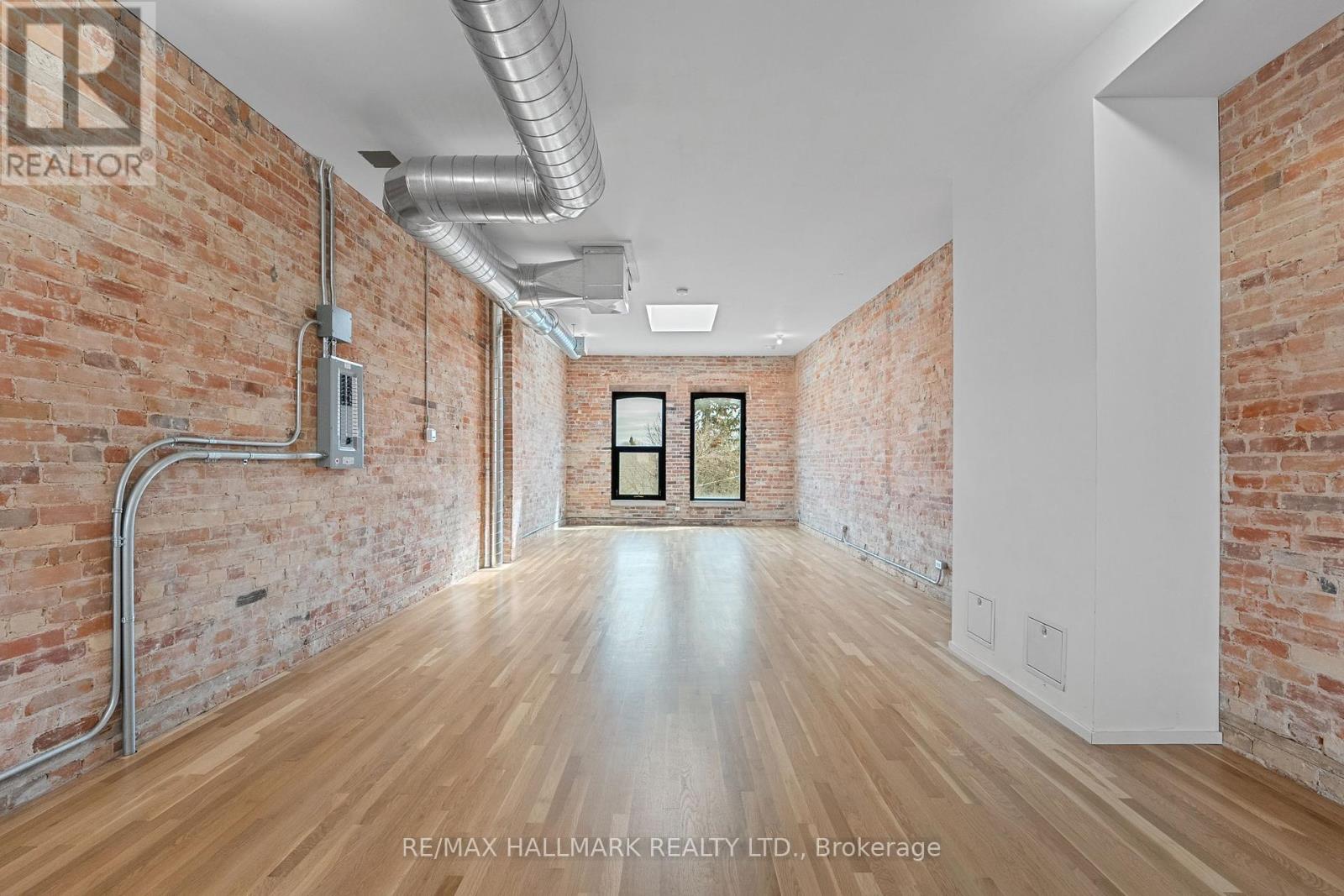 300 - 974 Queen Street E Property Photo 4