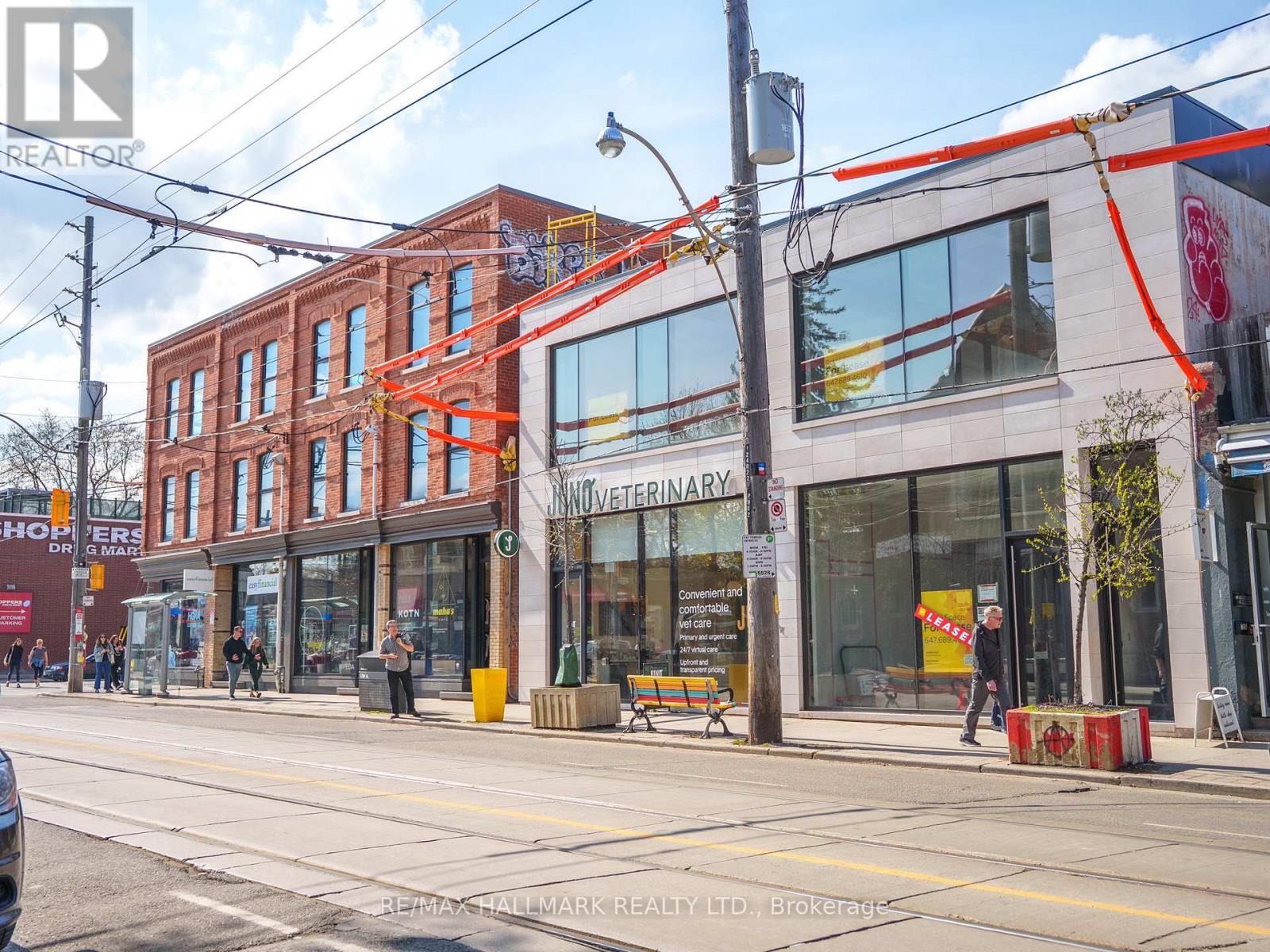 300 - 974 Queen Street E Property Photo 17