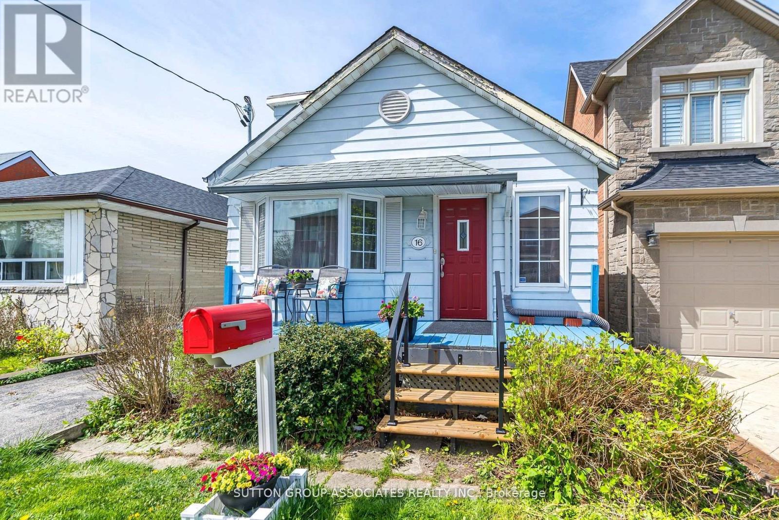16 North Bonnington Avenue Property Photo 1