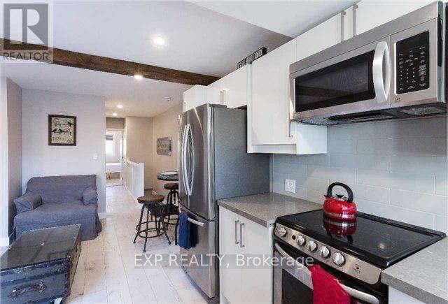 Upper - 122 Parkmount Road Property Photo 15
