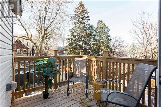 Upper - 122 Parkmount Road Property Photo 16