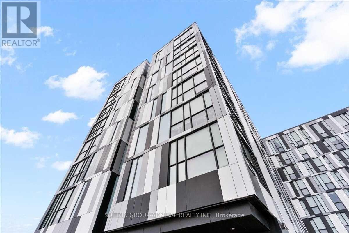 636 - 1900 SIMCOE STREET N Property Photo 1