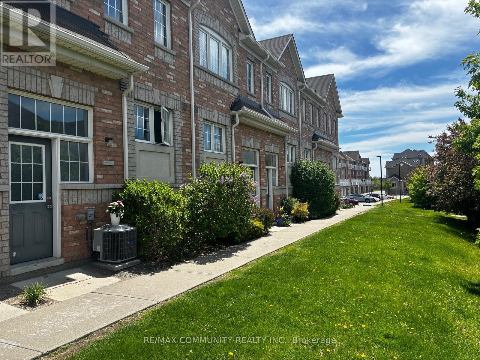 18 Cooperage Lane Property Photo 1