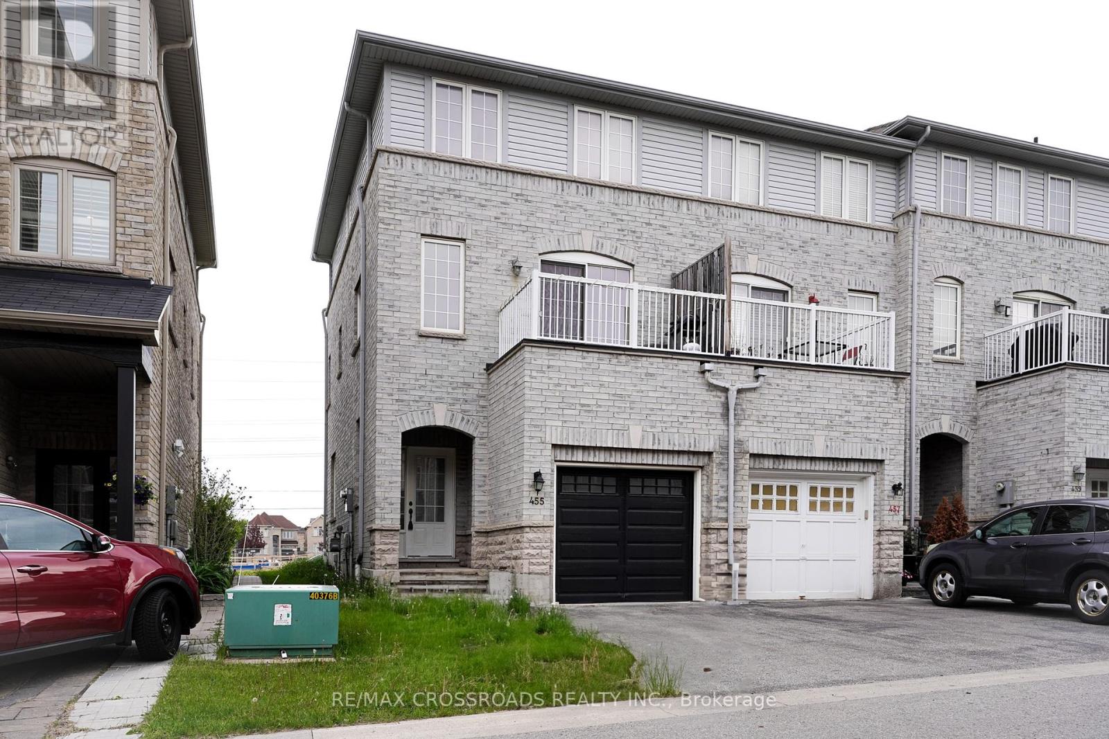 455 Rossland Road E Property Photo 1