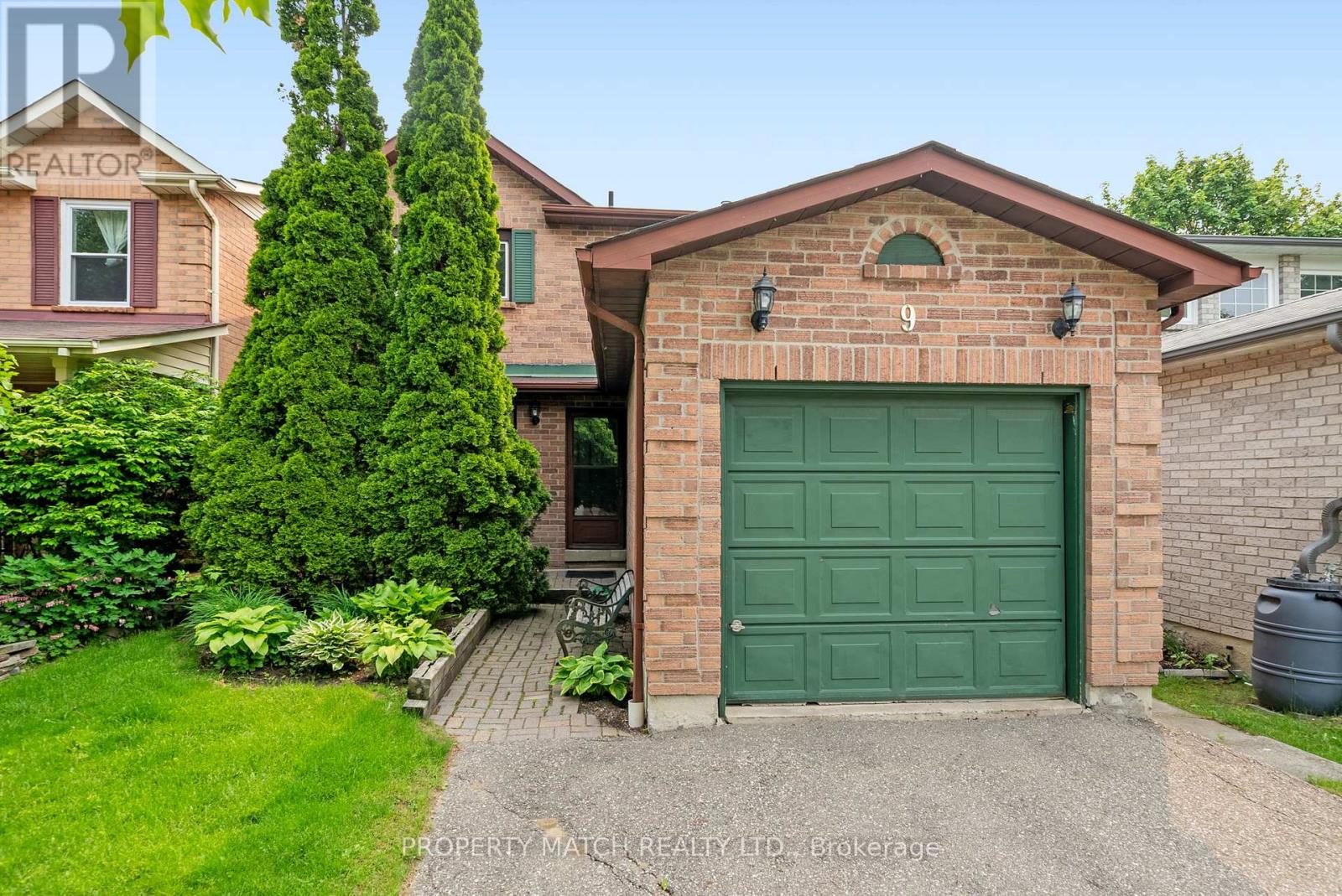 9 Dodsworth Drive Property Photo 1