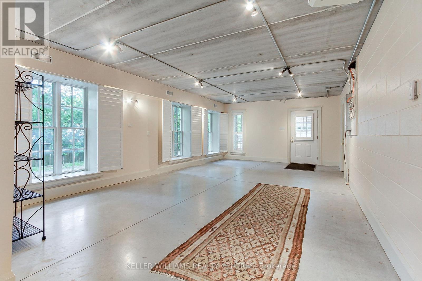 490 Whitevale Road Property Photo 14