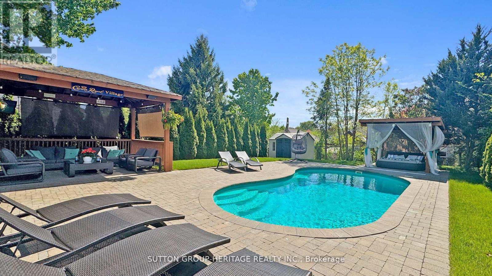 984 Rambleberry Avenue Property Photo 1