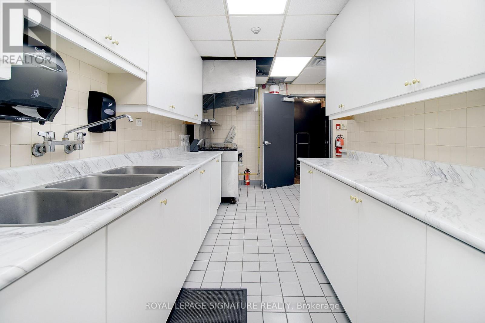 15 Chisholm Avenue Property Photo 12
