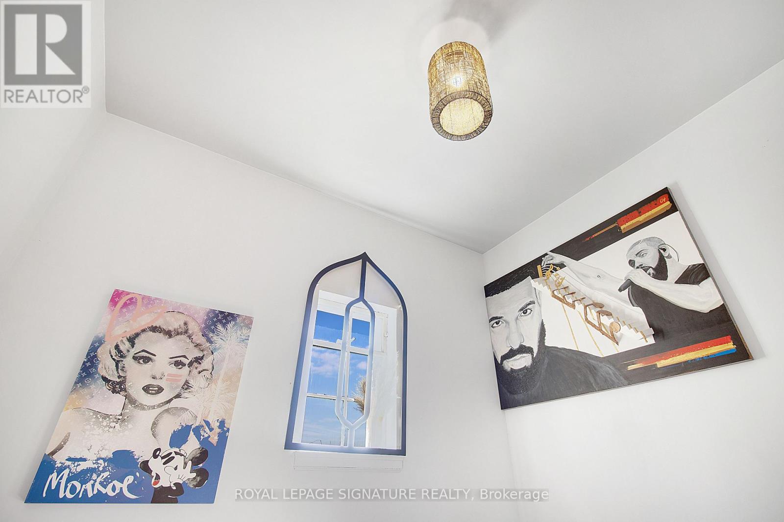 15 Chisholm Avenue Property Photo 36