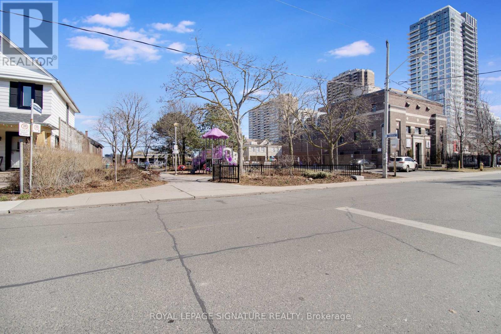 15 Chisholm Avenue Property Photo 43