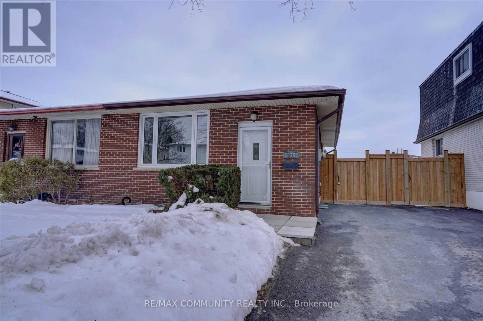 435 MAPLEWOOD DRIVE Property Photo 1