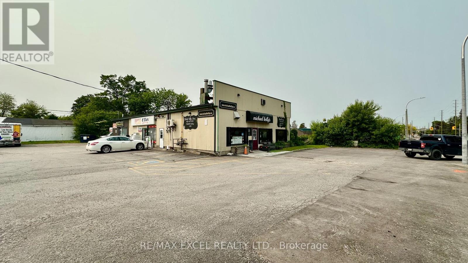 93 Winchester Road E Property Photo 2