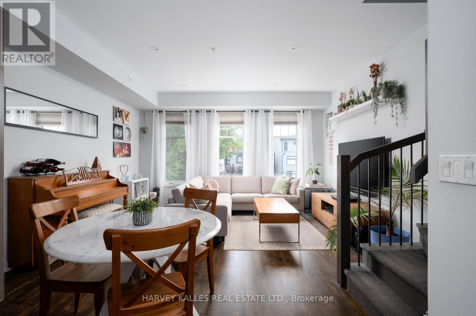 45 - 140 BROADVIEW AVENUE Property Photo 1