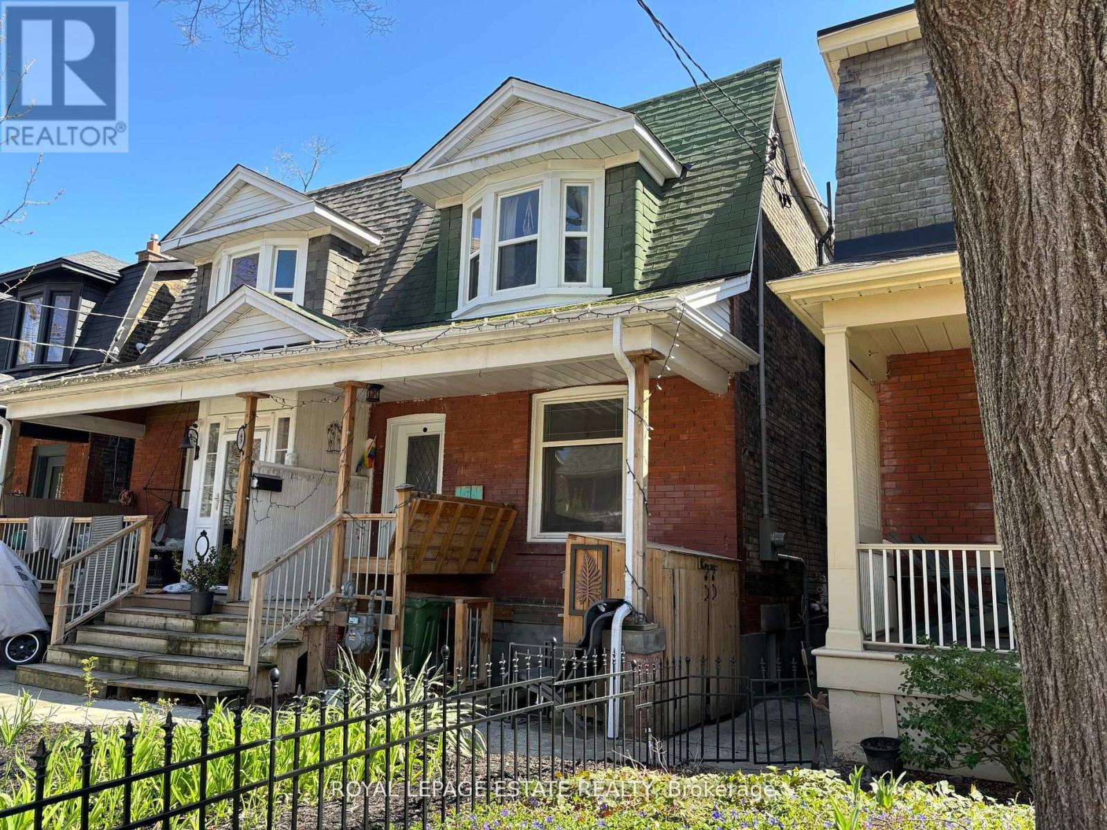 41 Dearbourne Avenue Property Photo 1