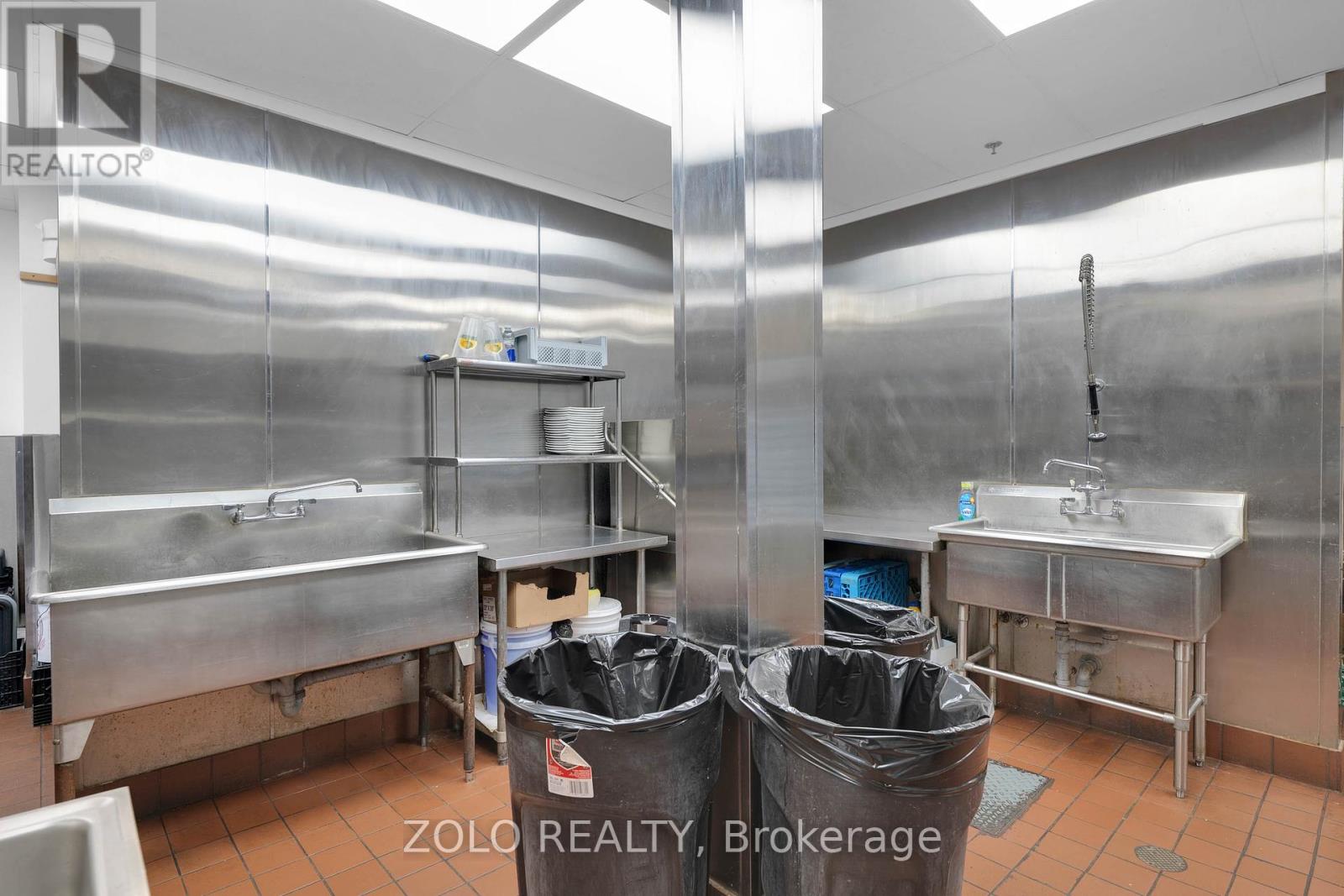 7 - 2620 Simcoe Street N Property Photo 33