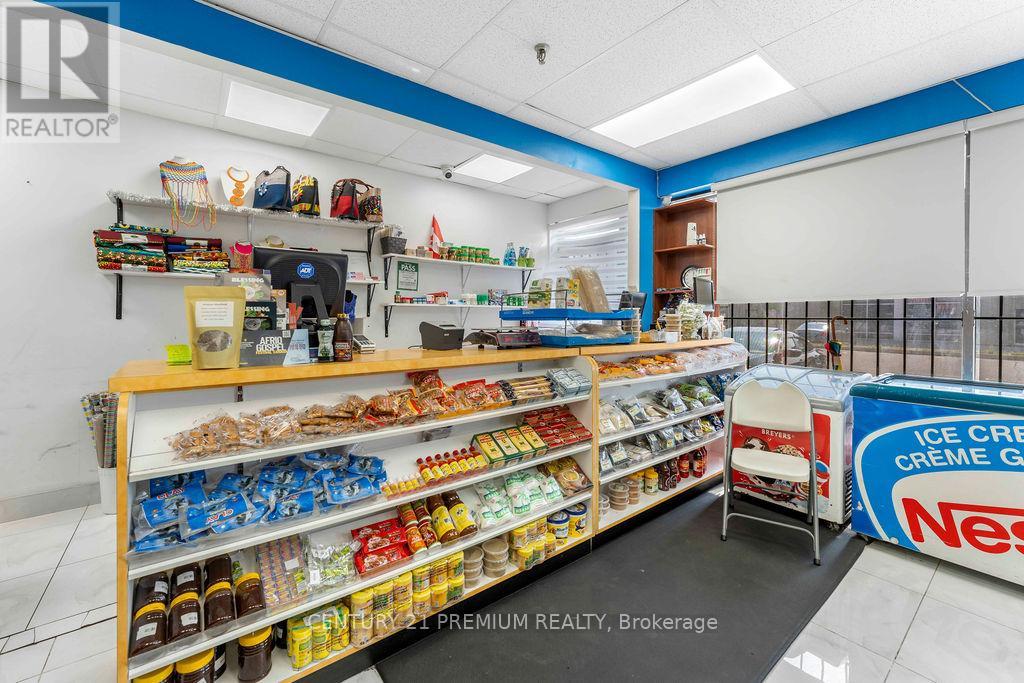 5 - 3601 Lawrence Avenue E Property Photo 25