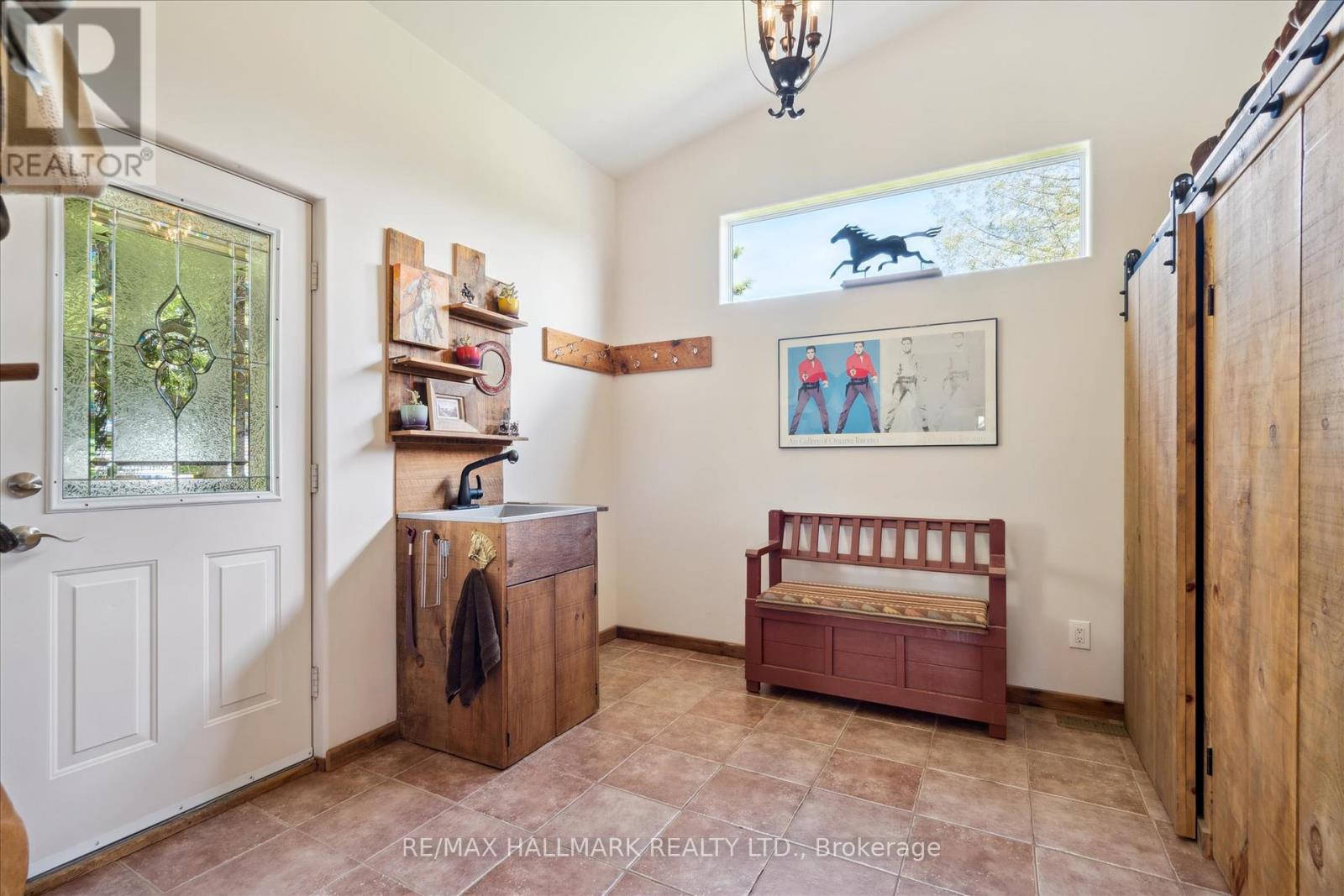 8473 Mercer Road Property Photo 8
