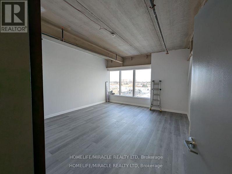 405 - 2225 Markham Road Property Photo 5