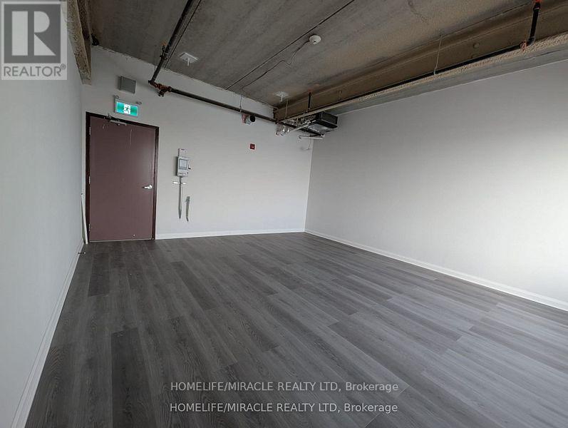 405 - 2225 Markham Road Property Photo 7