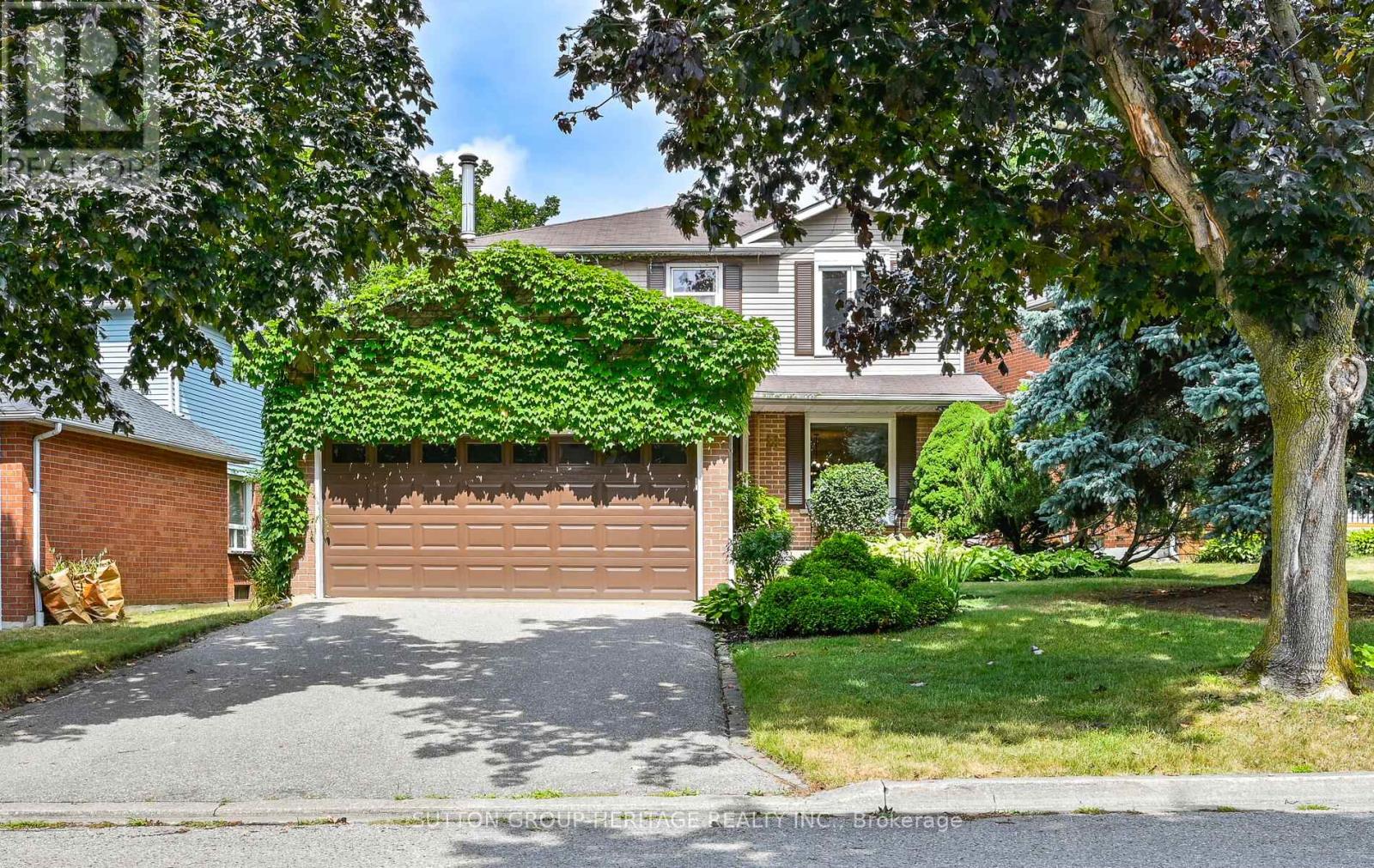 10 PLOWMAN DRIVE Property Photo 1