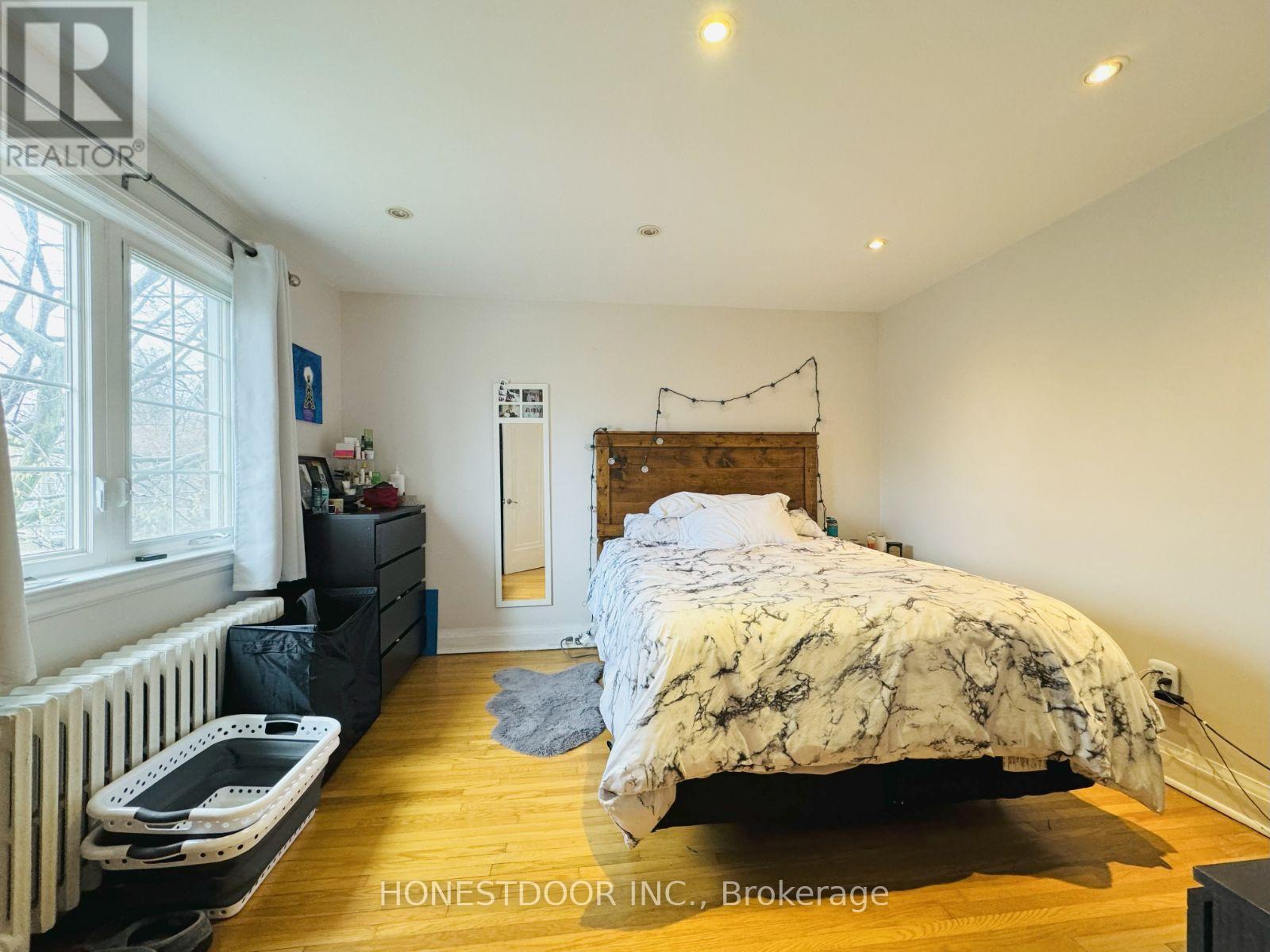 1173 Broadview Avenue Property Photo 7