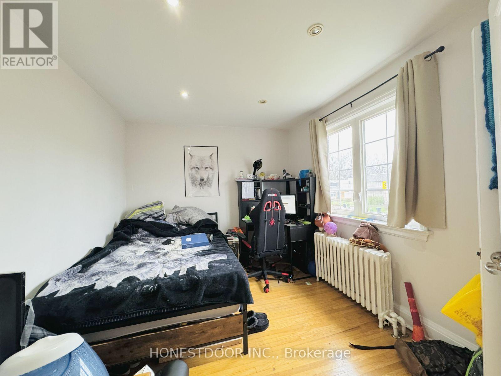 1173 Broadview Avenue Property Photo 8