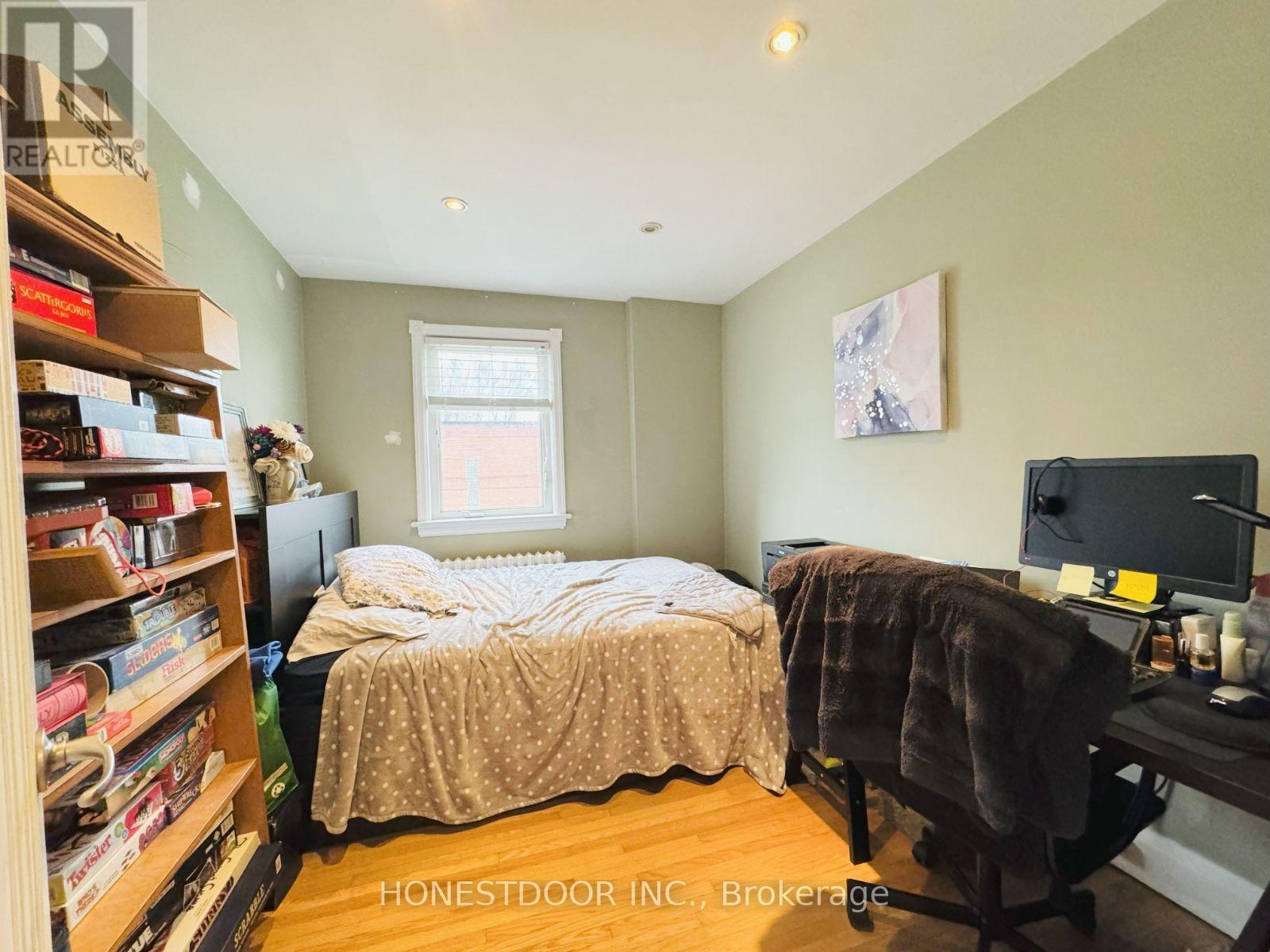 1173 Broadview Avenue Property Photo 9