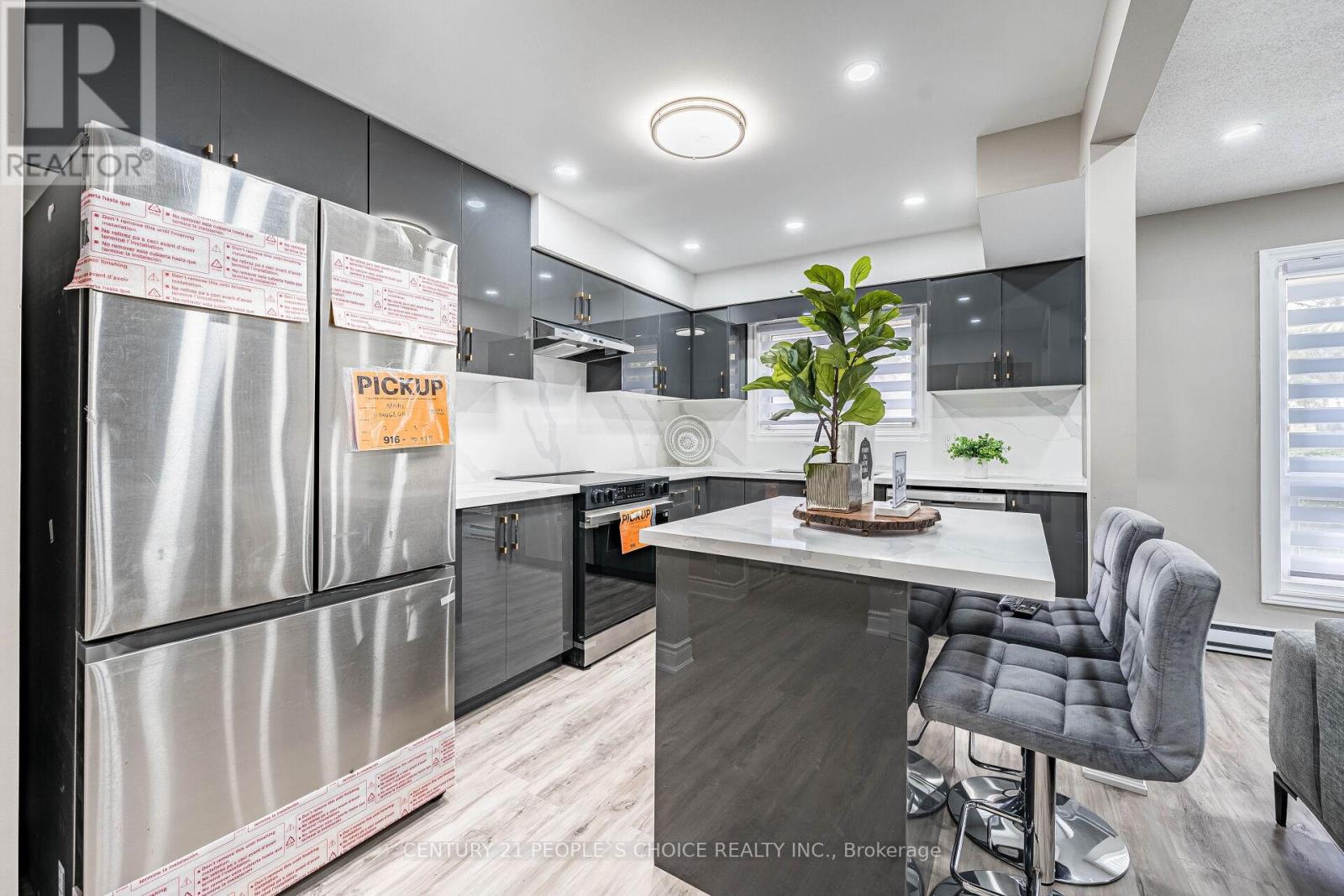 25 - 506 NORMANDY STREET Property Photo 1